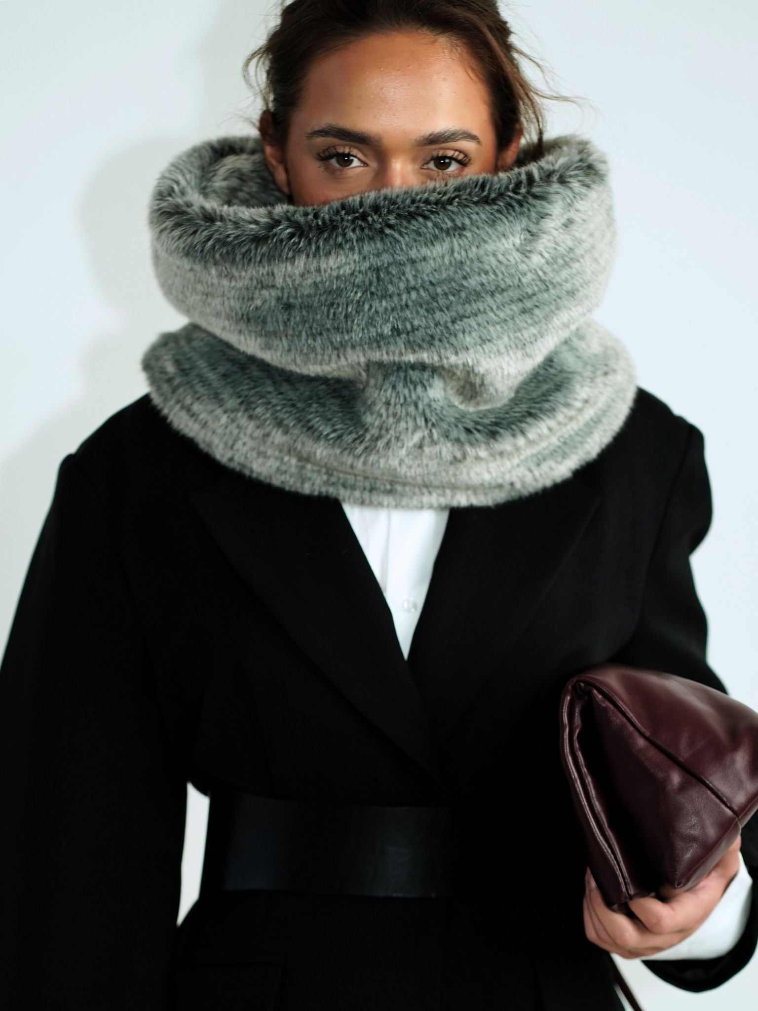 Grey snood